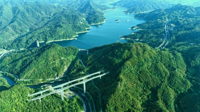 1745975117626448.jpg 02.jpg